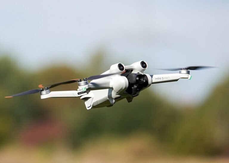 🚁 Inspection & détection de toiture par drone : une expertise sans risques